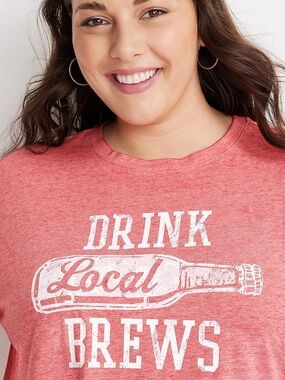Size M - Maurices Coral Crewneck Tee with White 'Drink Local Brews' Graphic NWT